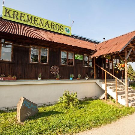 Hostel Kremenaros Ustrzyki Górne Exterior foto