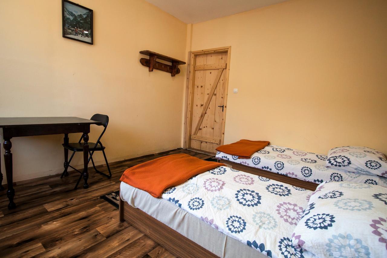 Hostel Kremenaros Ustrzyki Górne Exterior foto
